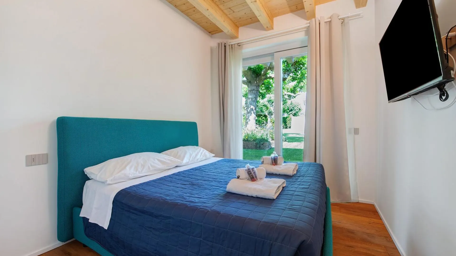 Villa Carlotta - Porto Portese San Felice del Benaco 0*,  Itália